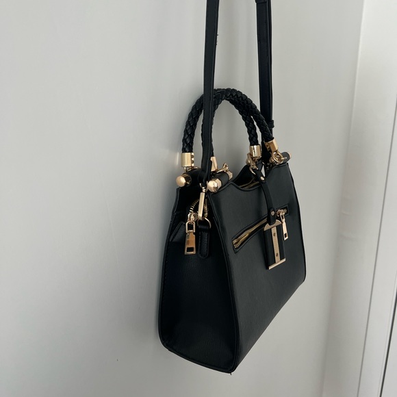 Black crossbody bag - Picture 2 of 3